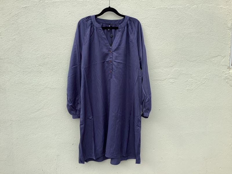 Lone dress