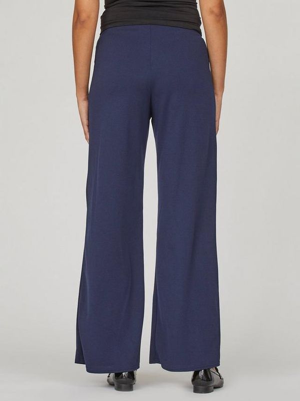 New Glut, navy